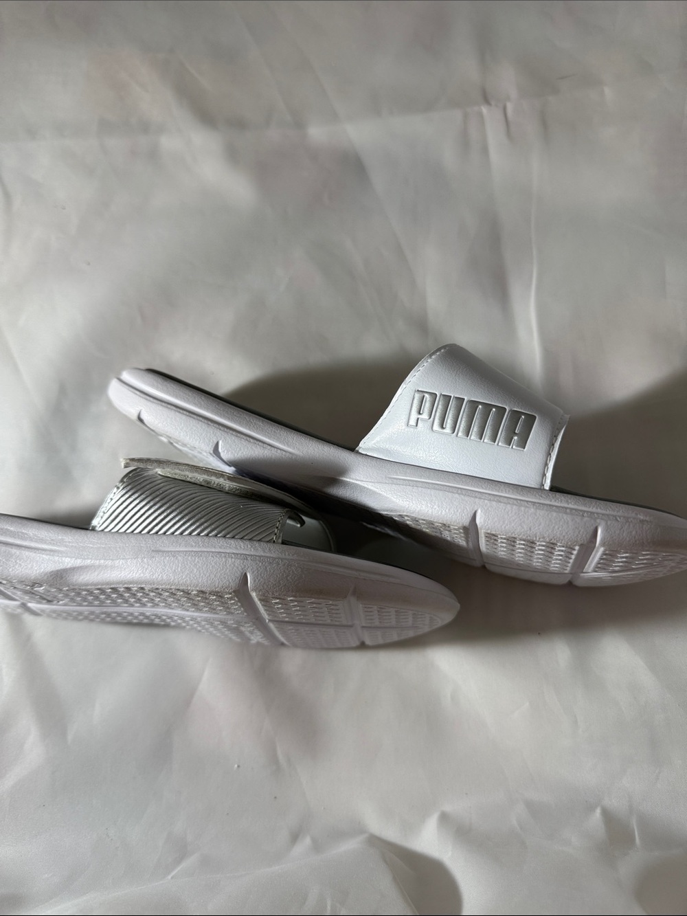Puma White & Dark Gray Adjustable Slide Sandals Size 6 View 2